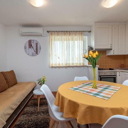 Apartment Dinka Trogir Exteriör bild