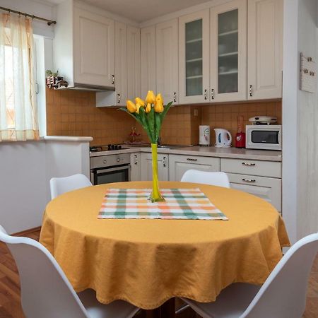 Apartment Dinka Trogir Exteriör bild