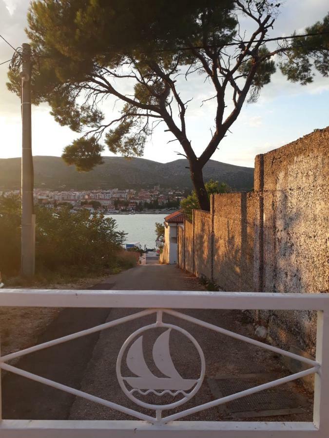 Apartment Dinka Trogir Exteriör bild