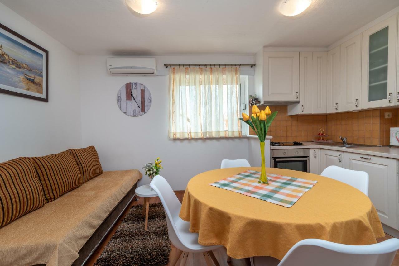 Apartment Dinka Trogir Exteriör bild