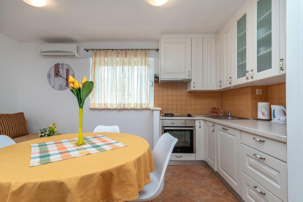 Apartment Dinka Trogir Exteriör bild