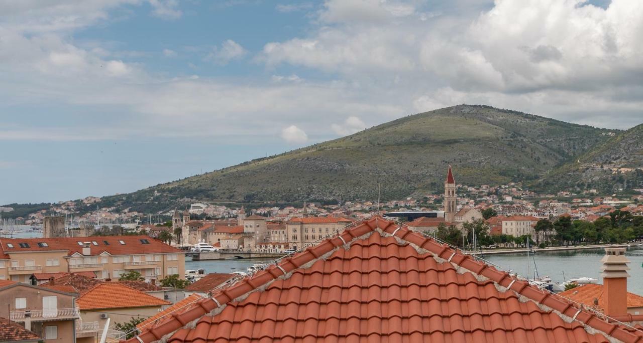 Apartment Dinka Trogir Exteriör bild