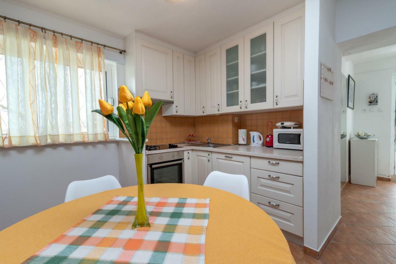 Apartment Dinka Trogir Exteriör bild
