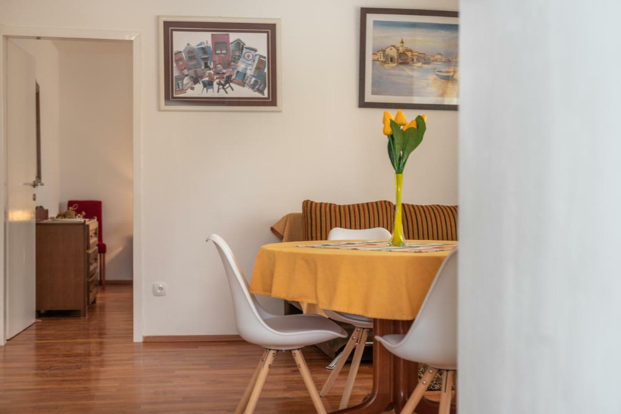 Apartment Dinka Trogir Exteriör bild
