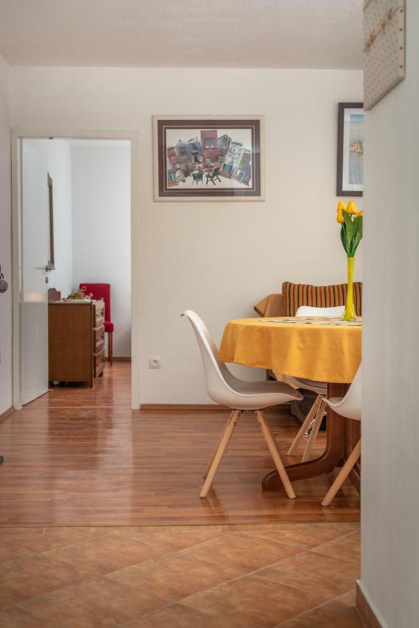 Apartment Dinka Trogir Exteriör bild