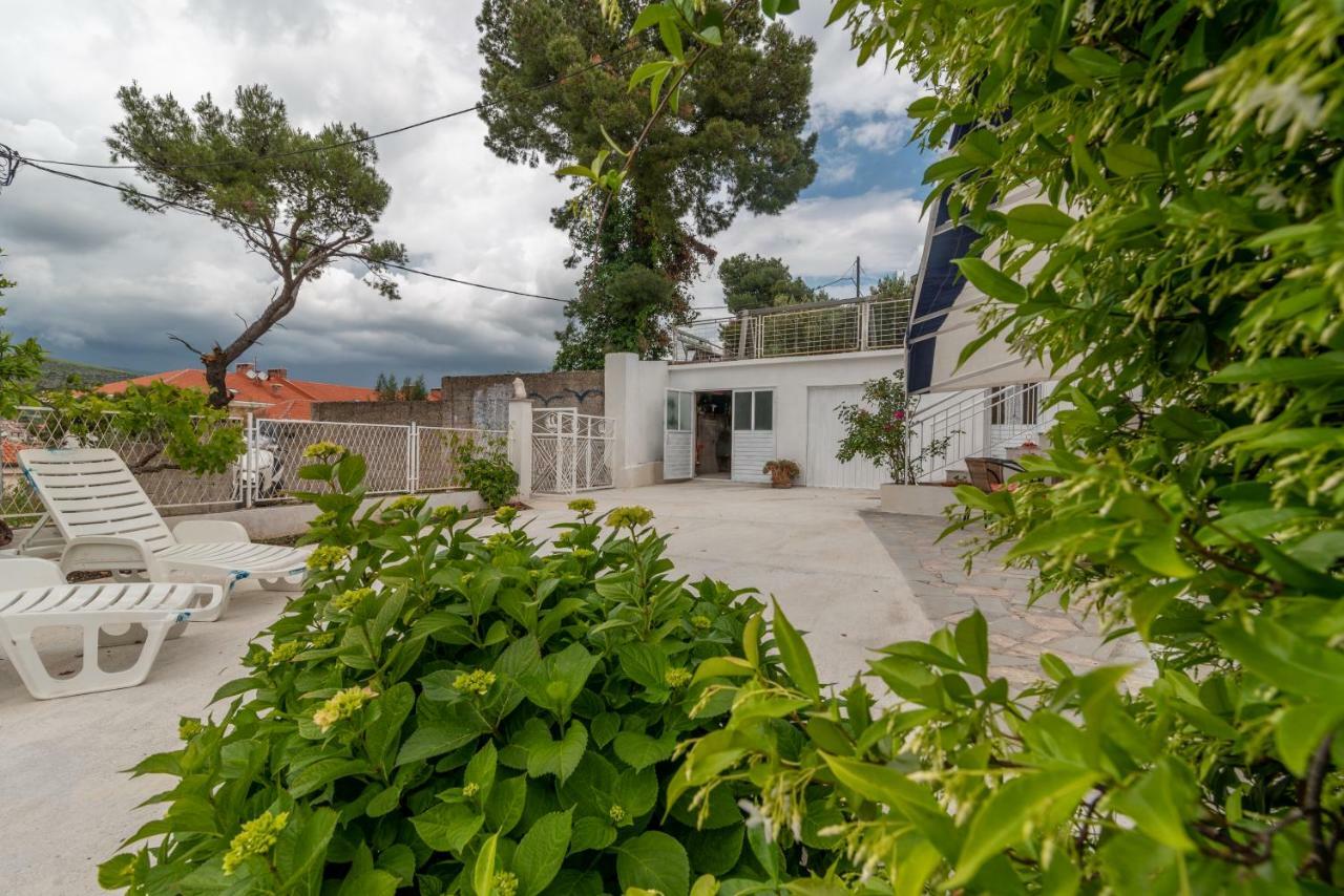Apartment Dinka Trogir Exteriör bild